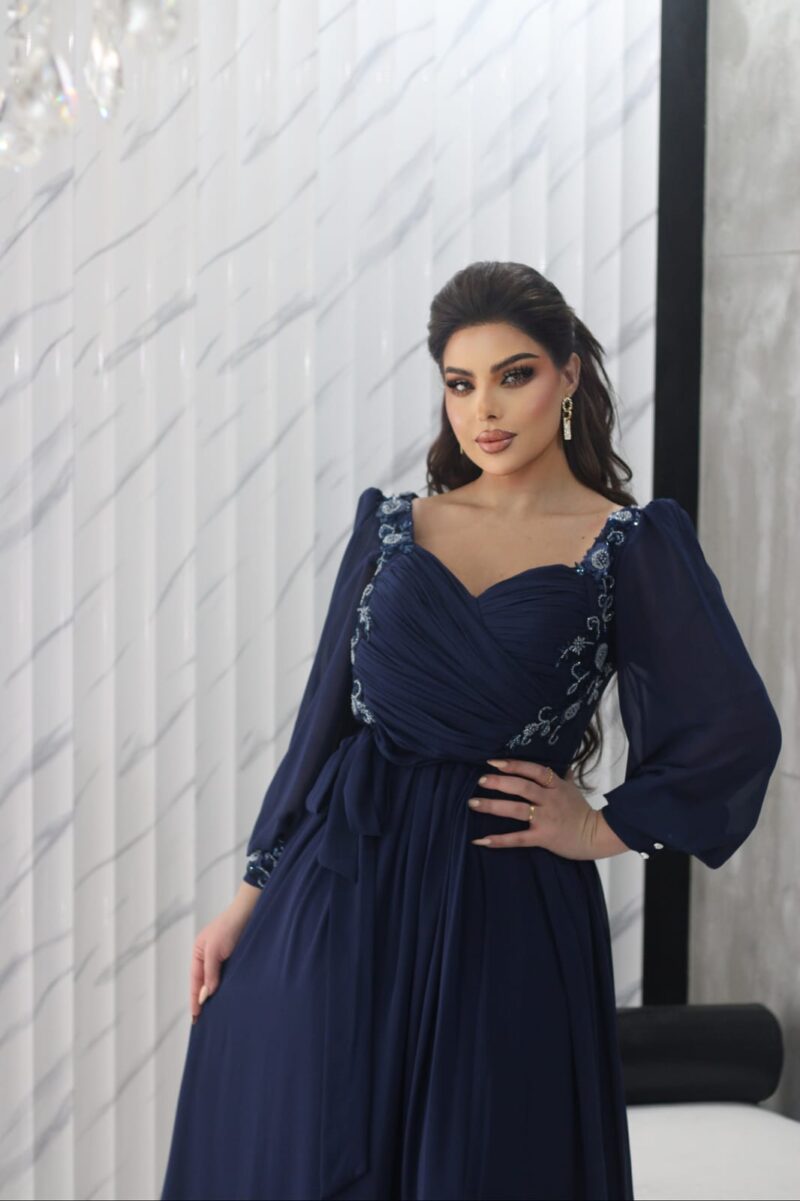 Classic Dress (فستان كلاسيكي)